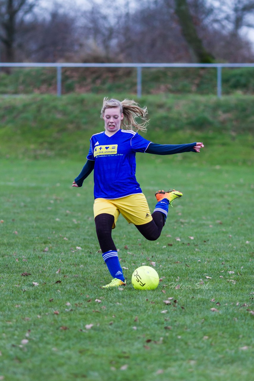 Bild 201 - B-Juniorinnen TSV Gnutz o.W. - SV Henstedt Ulzburg II : Ergebnis: ca. 5:0